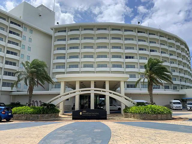 ANA InterContinental Manza Beach Resort ใน Onna สำหรับตัดสินใจว่าควรพักหนึ่งหรือสองคืน