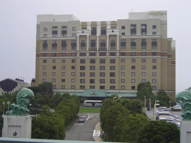 โรงแรมบริเวณ Tokyo Bay ใกล้ Tokyo Disney Resort ต้องเปรียบเทียบจากเส้นทางถึง gate และความเหมาะสมของห้อง ไม่ใช่คำว่าใกล้เพียงอย่างเดียว