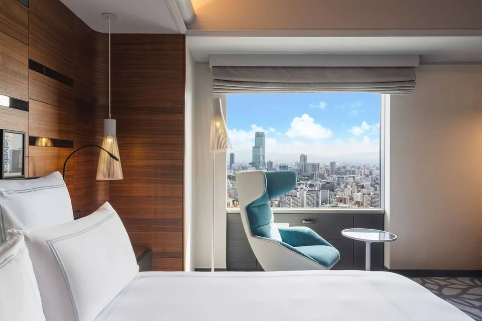 ห้องพัก Swissôtel Nankai Osaka เหนือสถานี Nankai Namba สำหรับทริปที่ต้องไป KIX พร้อมกระเป๋าใหญ่