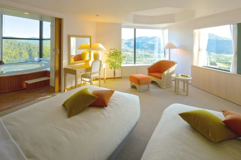 Risonare Tomamu suite twin room for a ski lesson stay