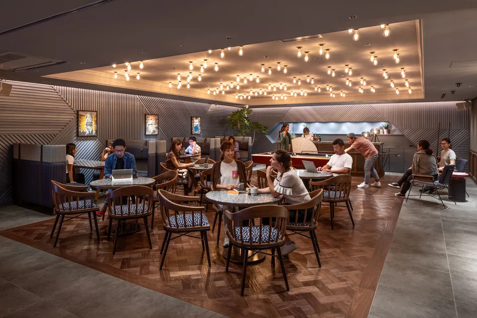 ร้านอาหารและพื้นที่รับประทานอาหารภายใน THE LIVELY FUKUOKA HAKATA