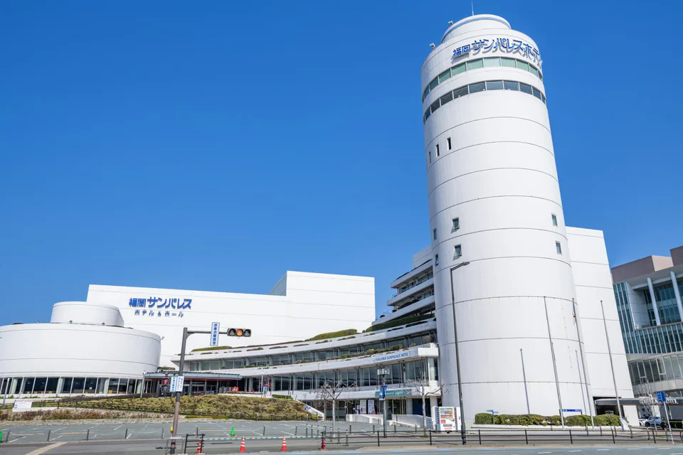 โรงแรม Sunpalace Fukuoka Hall และพื้นที่พักผ่อนใกล้ Marine Messe สำหรับคอนเสิร์ต