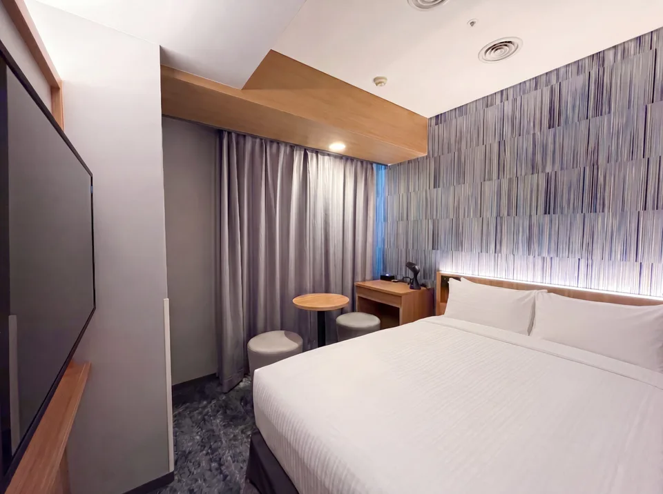 ห้องพักและเตียงของโรงแรม Gracery Sapporo
