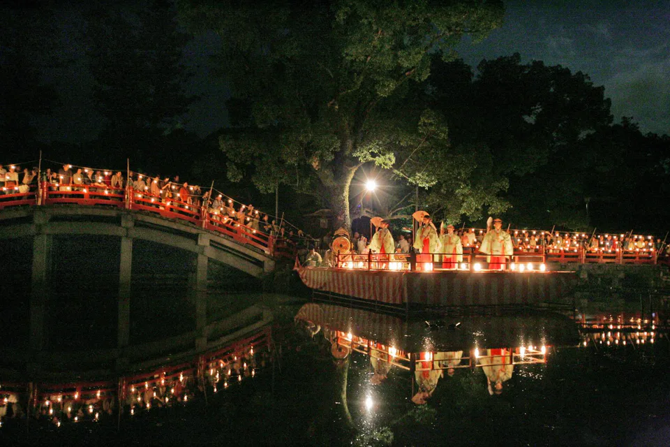 งานพิธีใหญ่ของพิธีกรรมศาลเจ้าไดซะฟุ|การกลับมาของเทพเจ้า การจุดเทียนนับพันและการเดินทางในเวลากลางคืน