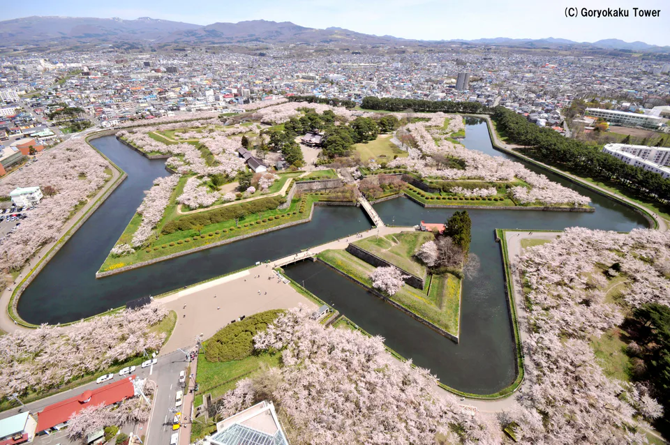 Goryokaku 2026|สวนฟรี, Tower ¥1,200, Magistrate Office ¥500: ควรจ่ายอะไร?