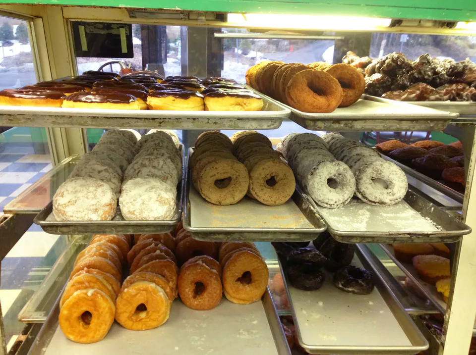 ฟุกุโอกะ I’m donut? ภาพจริงของการจัดแสดงโดนัทในทริป