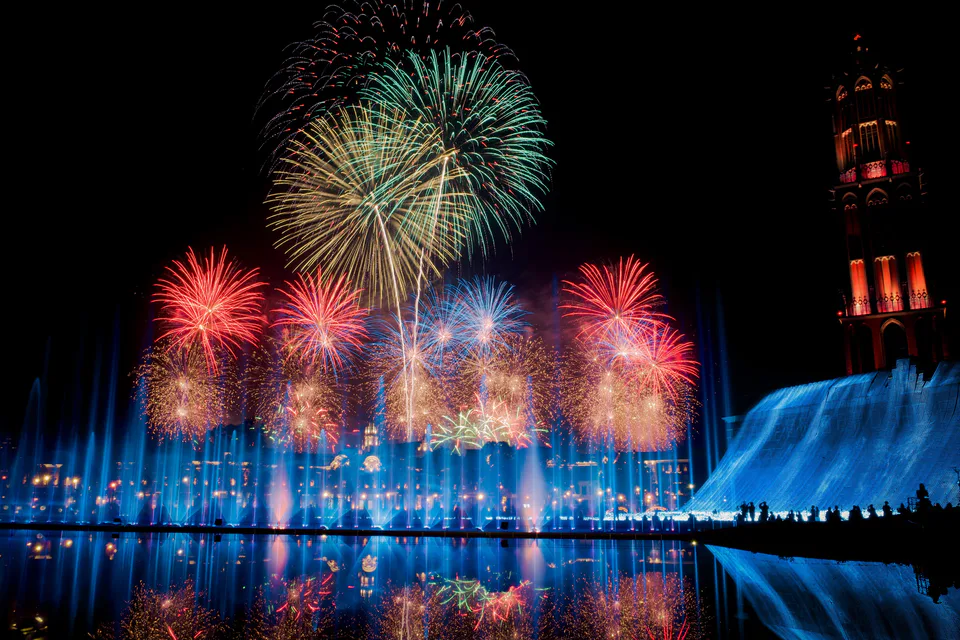 Huis Ten Bosch Fireworks 2026|นอนที่ไหนดี เลือกที่นั่งแบบไหน และกลับหลังงานอย่างไร
